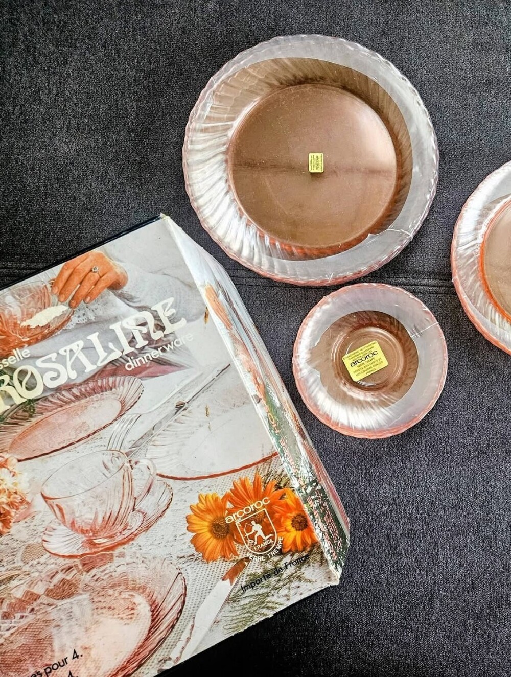 Arcoroc Rosaline Pink Glass Dinnerware Set - 16 Pieces - Never Used